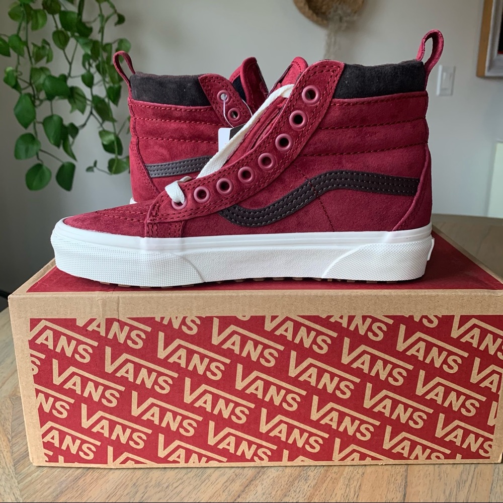NWT! Vans Sk8 Hi MTE Women’s size 6 Men’s size 4.5